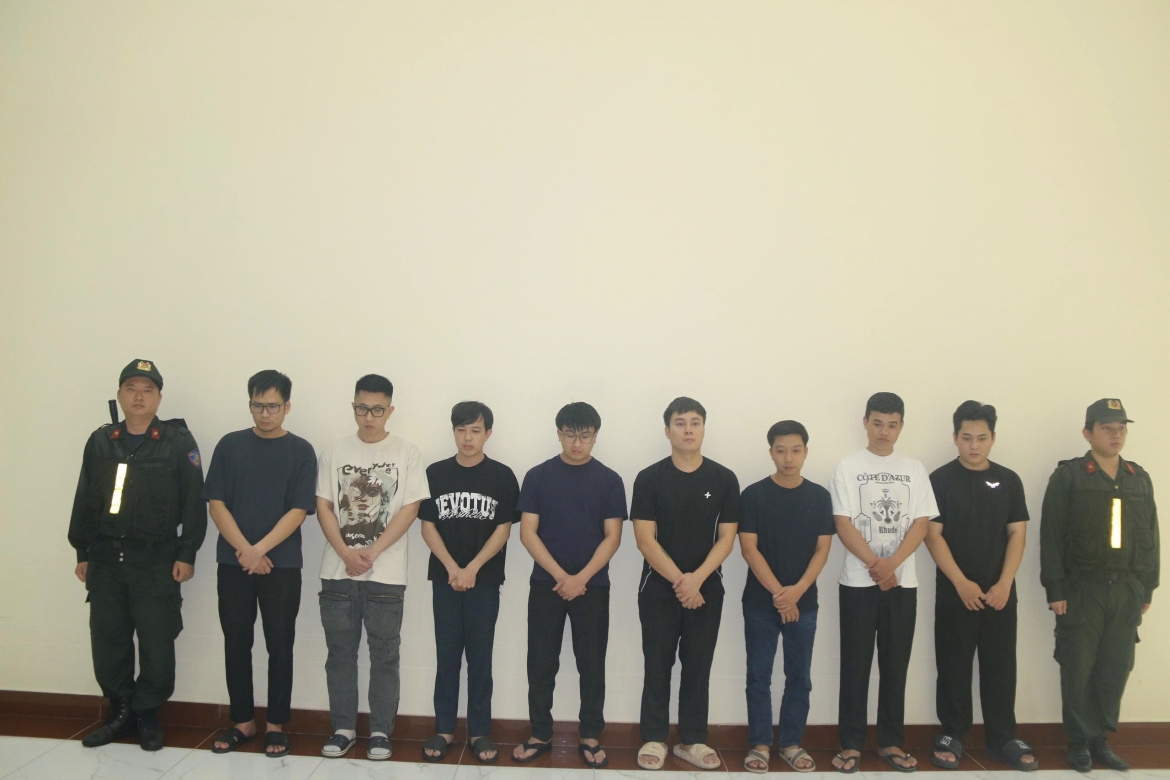 Các đối tượng vừa bị khởi tố trong vụ án. Ảnh: CACC