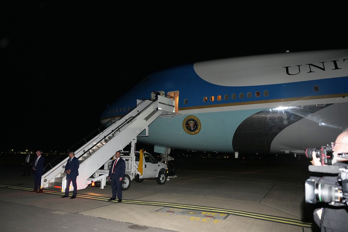 Ông Trump sử dụng chuyên cơ Không lực Một cũ để rời Thổ Nhĩ Kỳ sau khi kết thúc hội nghị thượng đỉnh NATO, ngày 8/7/2026. Ảnh: AP