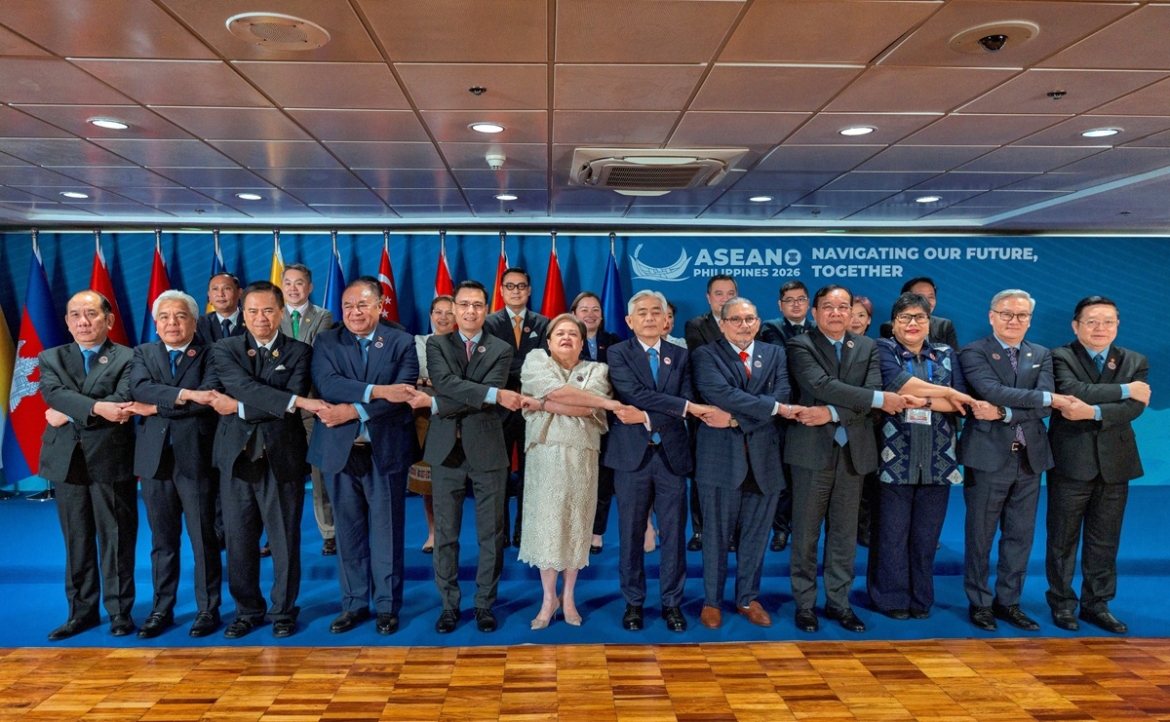 Lãnh đạo các nước ASEAN chụp ảnh lưu niệm sau cuộc họp Bộ trưởng Ngoại giao ASEAN tại Trung tâm Hội nghị Quốc tế Philippines. Ảnh: Reuters