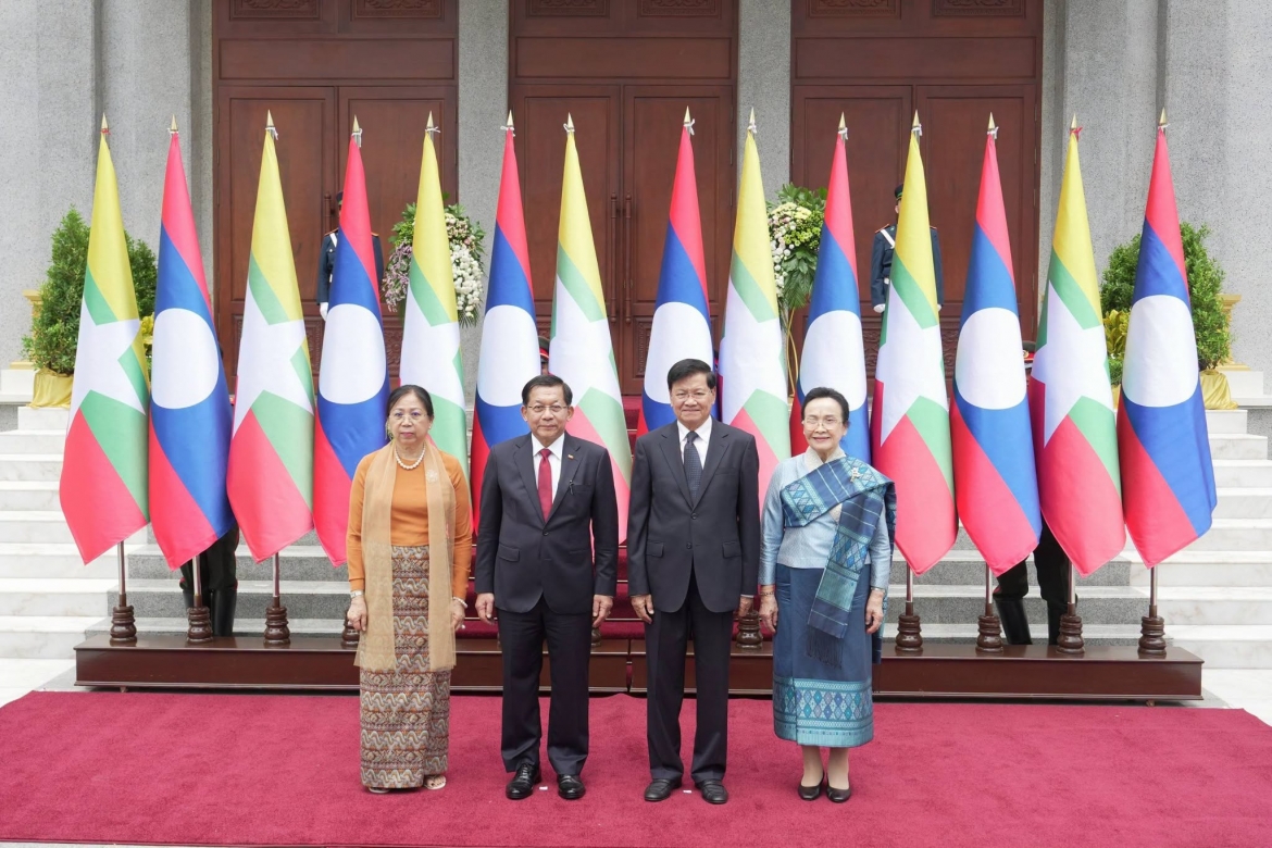 Tổng thống Myanmar Min Aung Hlaing cùng phu nhân và Tổng Bí thư, Chủ tịch nước Lào Thongloun Sisoulith và phu nhân (Nguồn: Đài Phát thanh quốc gia Lào)