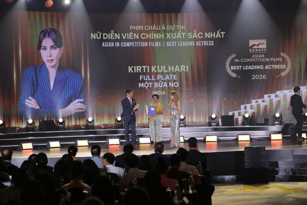 Nữ diễn viên xuất sắc: Kirti Kulhari (Một bữa no) - Ấn Độ.