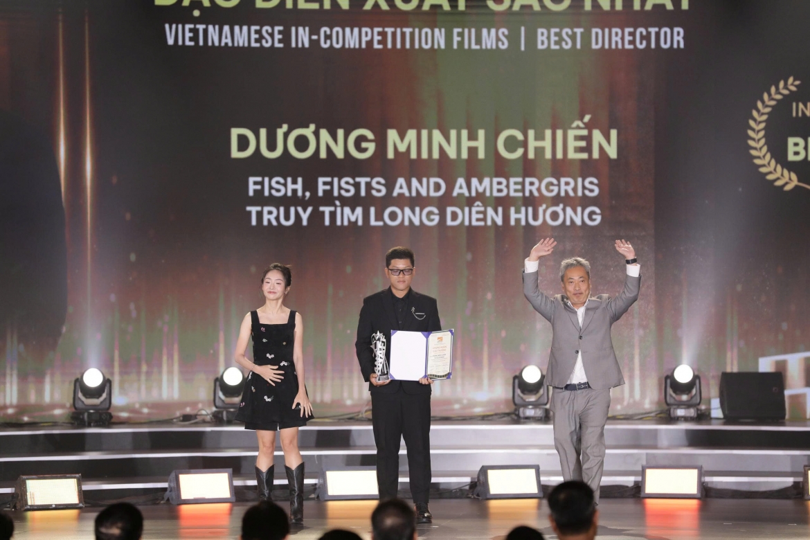 Đạo diễn xuất sắc thuộc về đạo diễn Dương Minh Chiến (phim Truy tìm long diên hương).