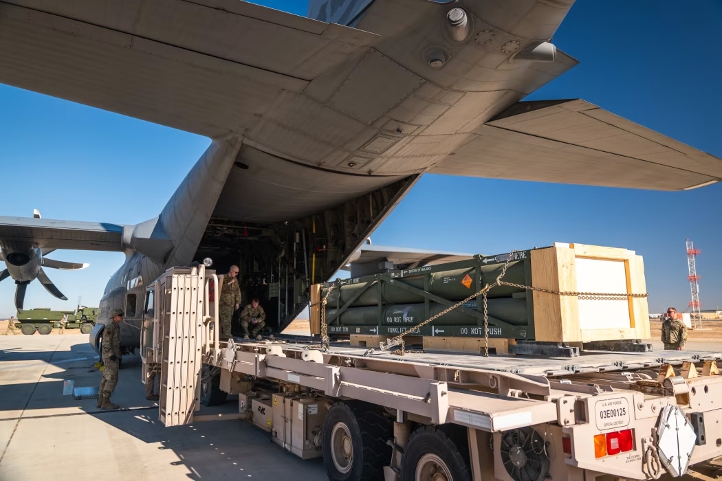 Các binh sĩ Mỹ tham gia cuộc tập trận quân sự đa quốc gia tại căn cứ không quân Muwaffaq Salti ở Jordan vào tháng 5/2024. Ảnh: Quân đội Mỹ