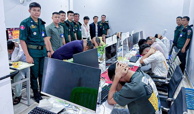 Lực lượng chức năng Campuchia triệt phá tội phạm lừa đảo online