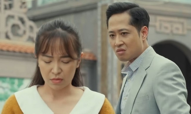 Mạnh Hưng trong phim "Dưới bóng cây hạnh phúc" (ảnh: Chụp màn hình)