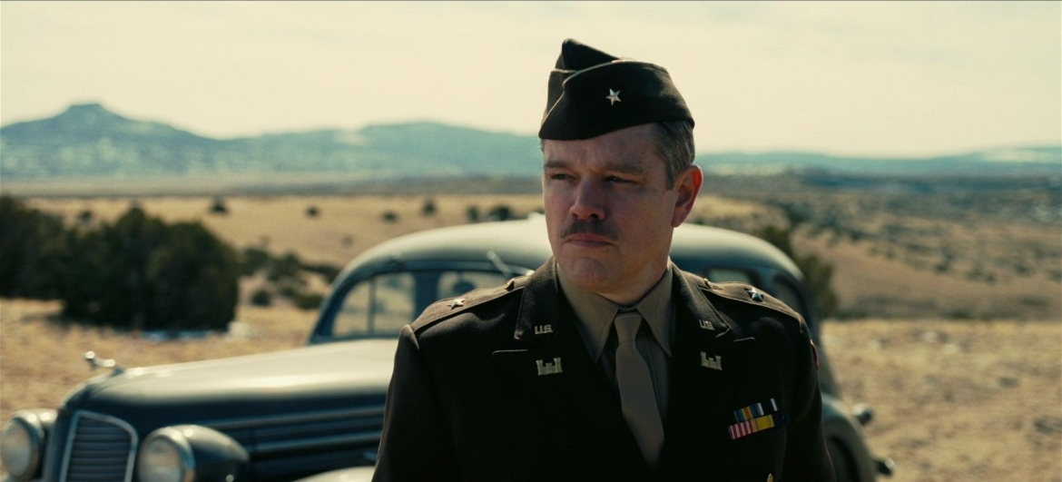 Matt Damon vai vị tướng Leslie Groves trong “Oppenheimer".