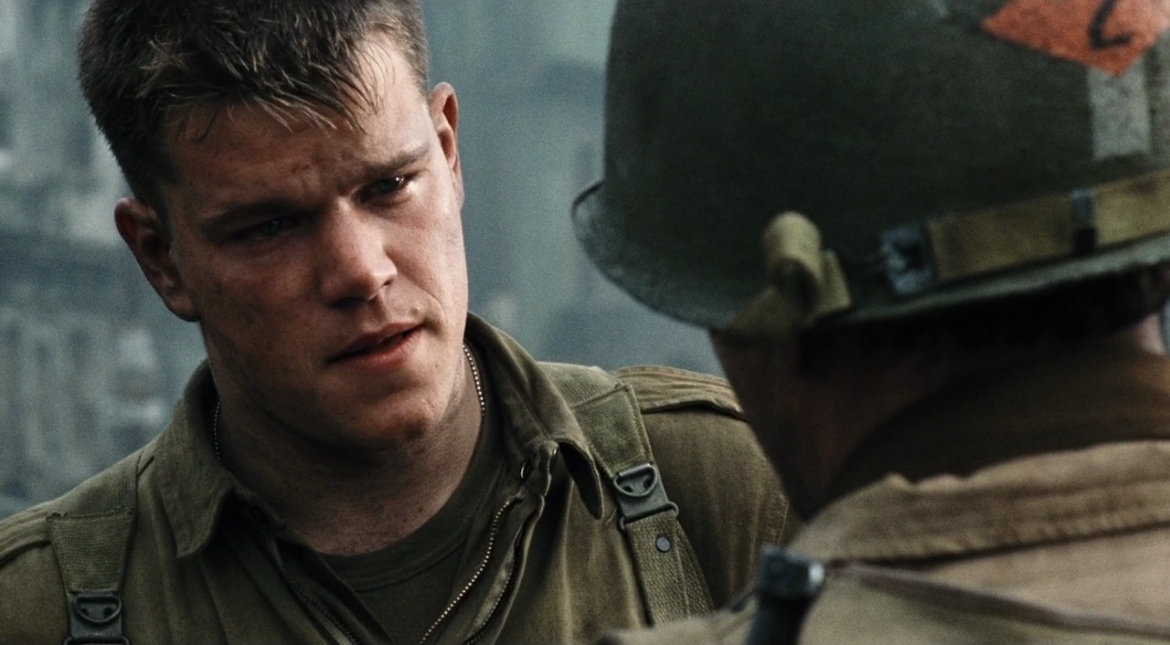Matt Damon trong "Saving Private Ryan" (1998), tác phẩm chiến tranh kinh điển của đạo diễn Steven Spielberg.
