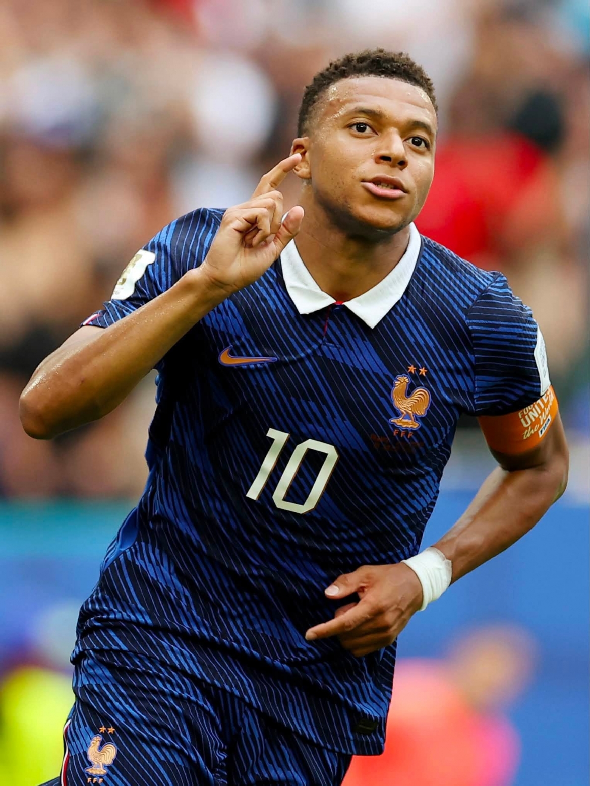 Mbappe vượt Messi để trở thành cầu thủ ghi nhiều bàn nhất lịch sử World Cup (Ảnh: FIFA).