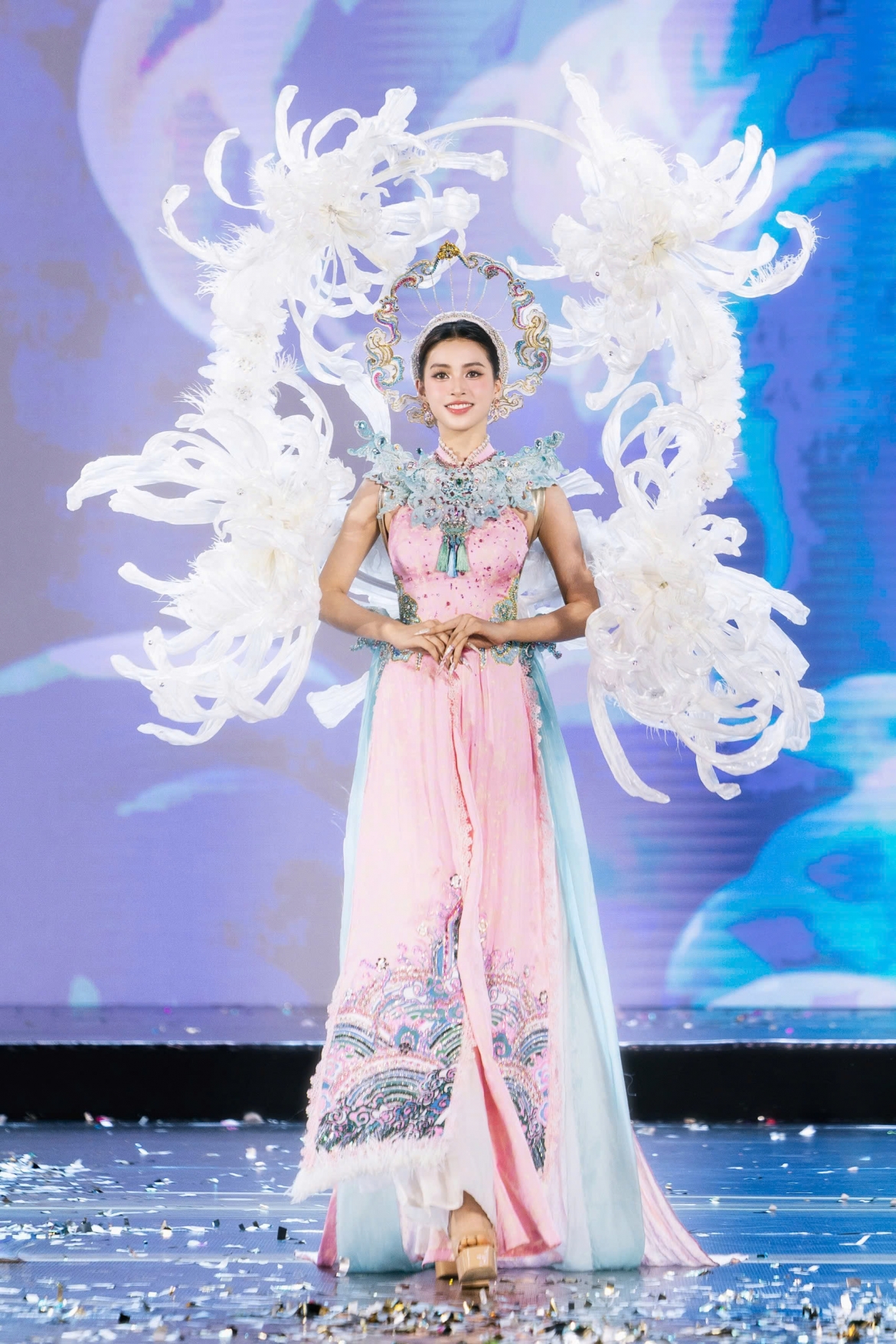 Hoa hậu Trần Tiểu Vy