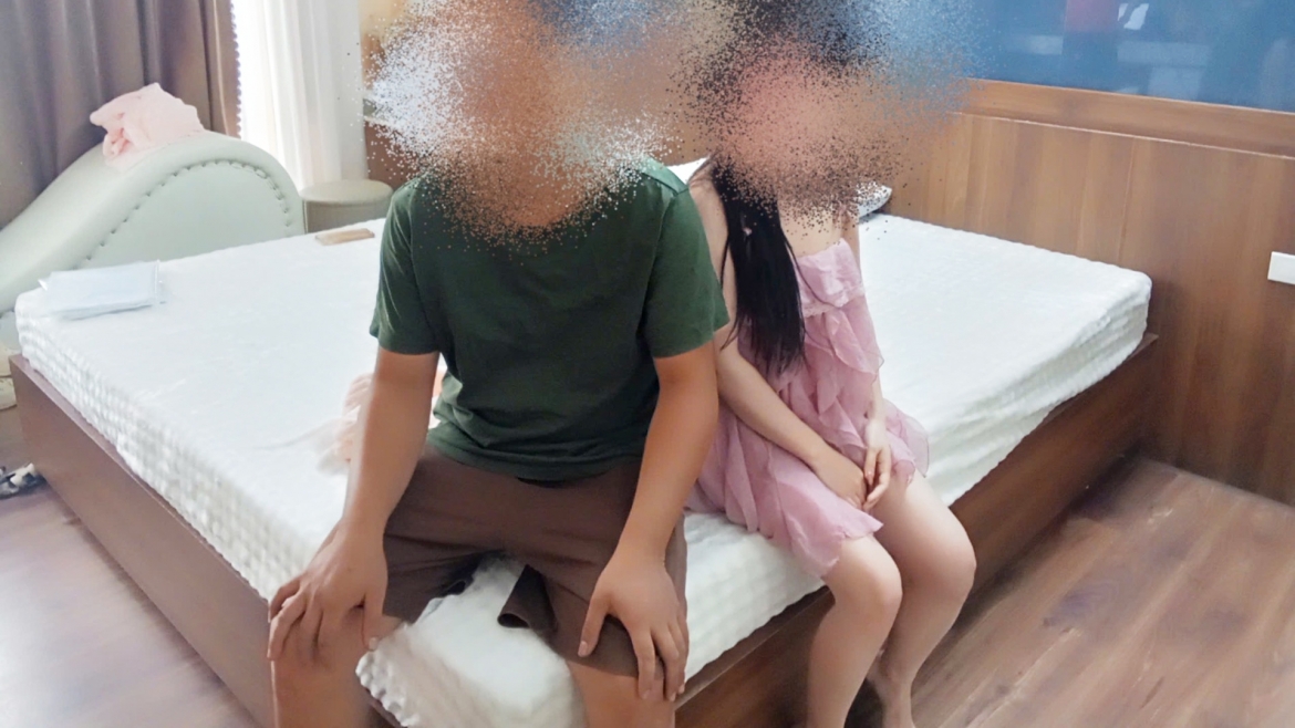 Cơ quan công an phát hiện, bắt quả tang D.K.L và V.V.B có hành vi mua, bán dâm.