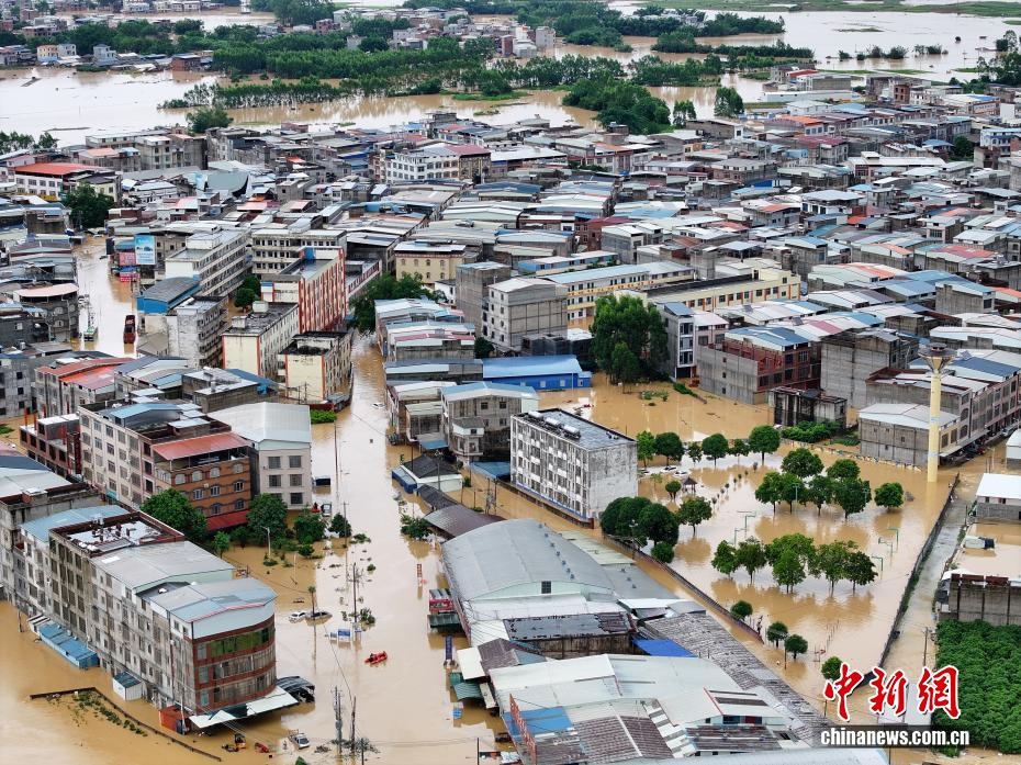 Mưa lũ đã gây ngập lụt tại nhiều địa phương ở Quảng Tây, Trung Quốc. Ảnh: Chinanews
