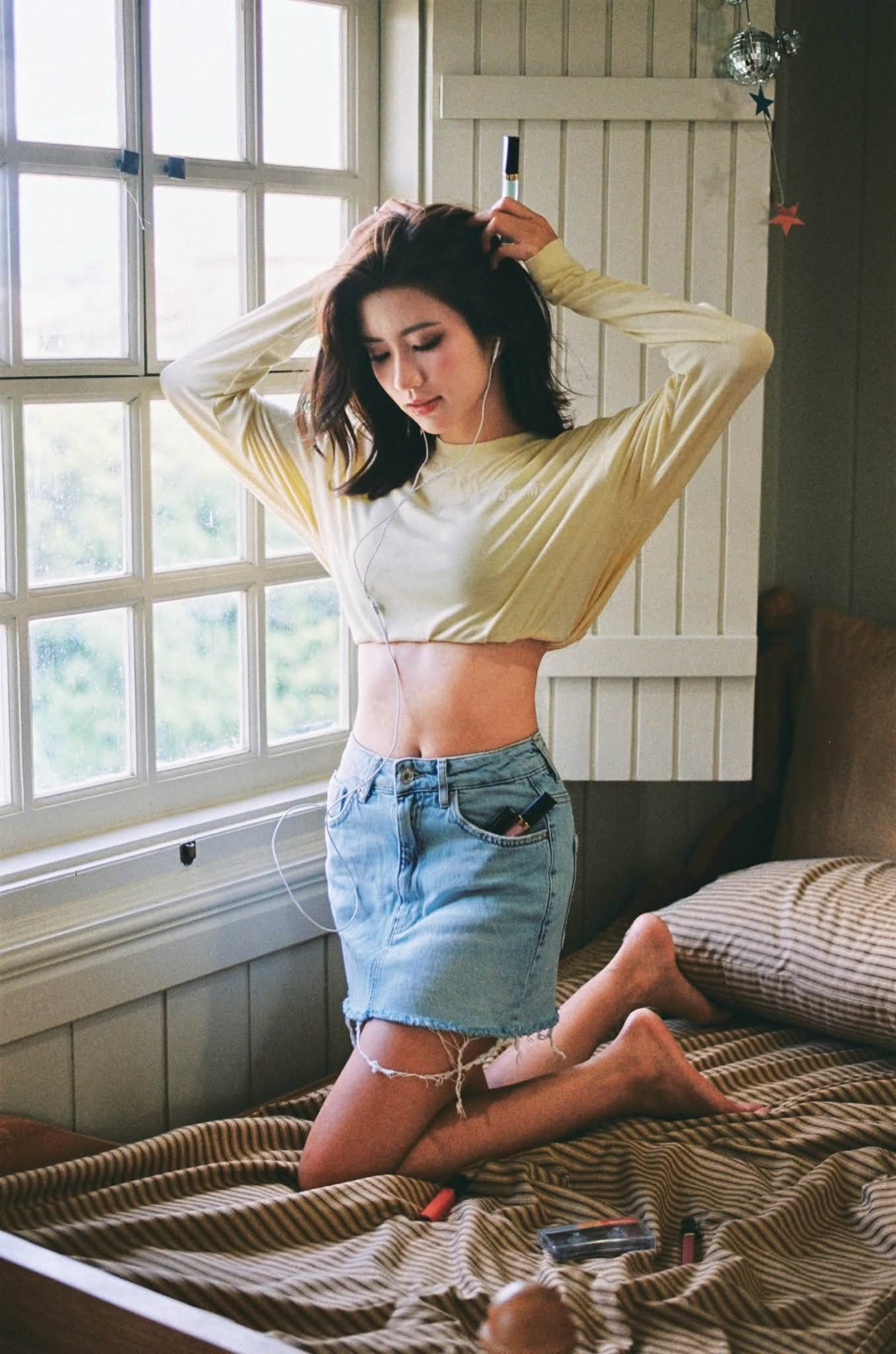 Ngọc Huyền ghi điểm với phong cách trẻ trung, cá tính và nguồn năng lượng tươi tắn trong bộ ảnh mới.