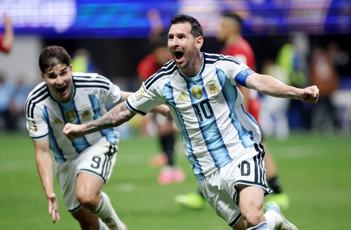 Messi được kỳ vọng tỏa sáng giúp Argentina vào bán kết (Ảnh: Reuters).