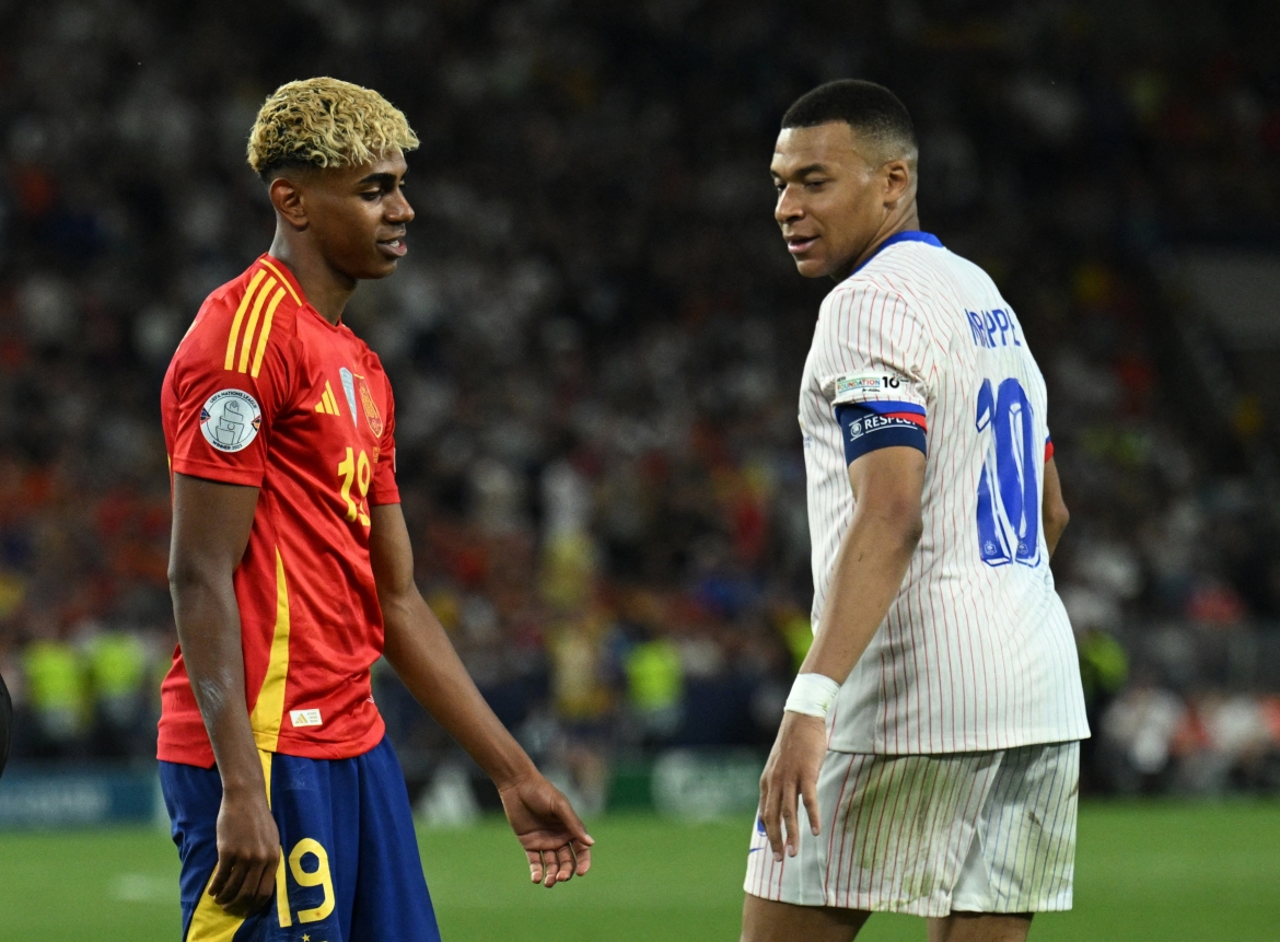 Màn đối đầu giữa Yamal và Mbappe là tâm điểm chú ý trong trận bán kết đầu tiên của World Cup 2026. (Ảnh: Reuters)