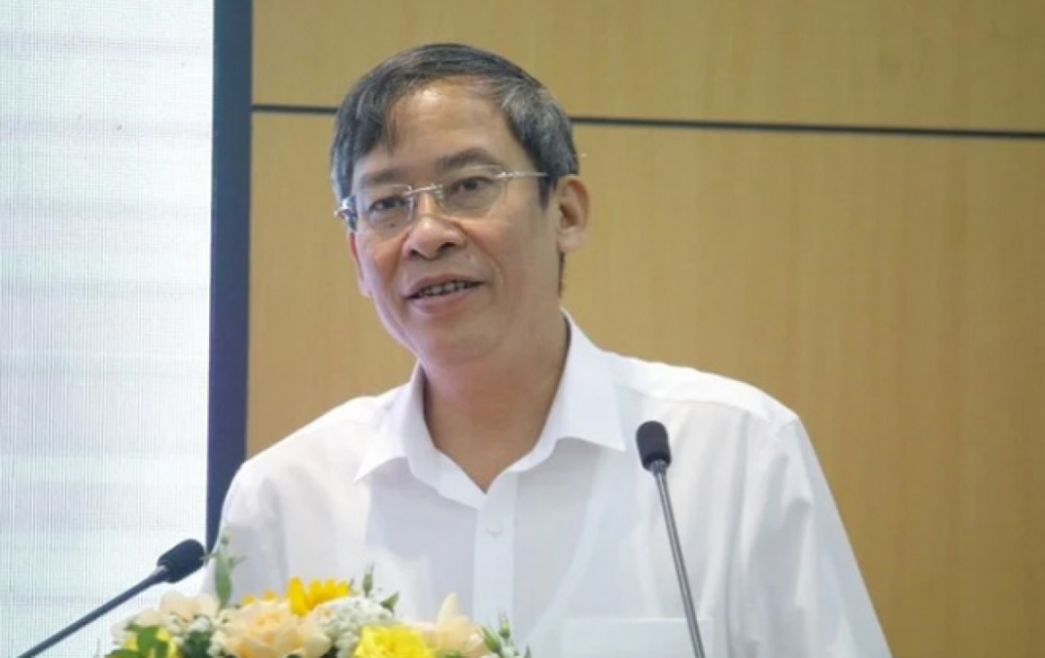  Theo ông Vũ Minh Đức, việc giảm đầu mối quản lý và cơ cấu lại đội ngũ có thể giúp giải quyết tối đa khoảng 30% tình trạng thiếu giáo viên trong điều kiện thuận lợi (Bộ GD&amp;ĐT)