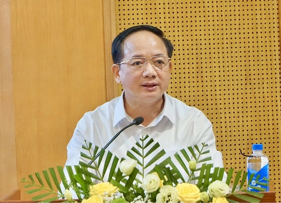 Trưởng ban Tuyên giáo và Dân vận Trung ương Trịnh Văn Quyết  phát biểu tại hội nghị.