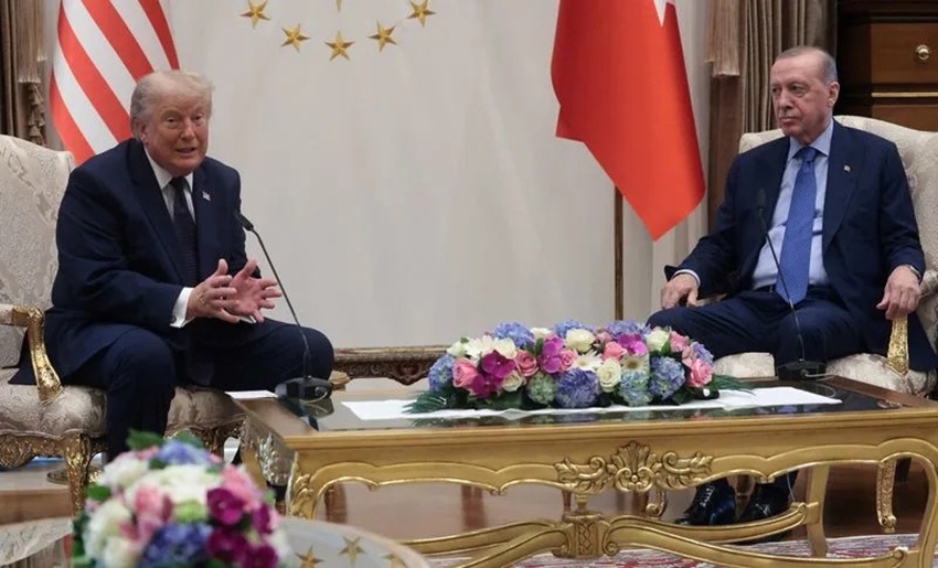 Tổng thống Donald Trump tiếp tục khẳng định Mỹ nên kiểm soát Greenland tại Hội nghị Thượng đỉnh NATO. Ảnh: Reuters