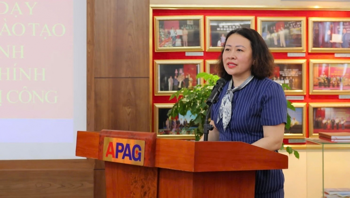 PGS.TS. Trần Thị Diệu Oanh cho rằng, phân cấp, phân quyền phải bảo đảm nguyên tắc quyền hạn, trách nhiệm, nguồn lực, dữ liệu và kiểm soát đi cùng nhau.