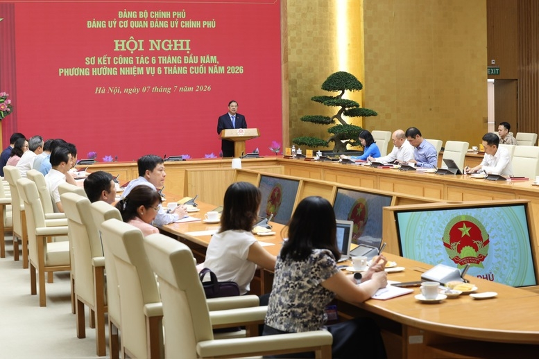 Phó Thủ tướng Thường trực nhấn mạnh, việc thành lập cơ quan Đảng ủy Chính phủ là dấu mốc quan trọng, góp phần đổi mới phương thức lãnh đạo của Đảng ủy Chính phủ, nâng cao hiệu quả tổ chức, hoạt động. Ảnh: VGP/Phương Nguyên