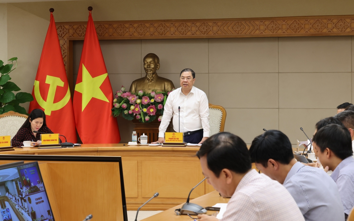 Phó Thủ tướng Thường trực Phạm Gia Túc họp với các bộ, ngành, địa phương về công tác chuẩn bị dự án đầu tư đường Vành đai 5 vùng Thủ đô - Ảnh: VGP/Phương Nguyên