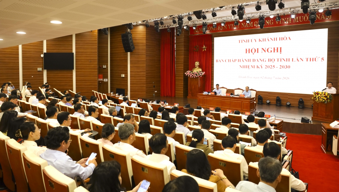 Quang cảnh Hội nghị Tỉnh ủy Khánh Hòa lần thứ 5