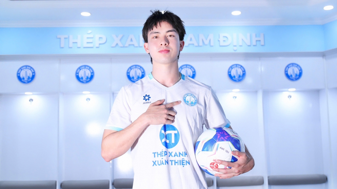 Reece Minh Kai gia nhập Nam Định (Ảnh: Nam Định FC)
