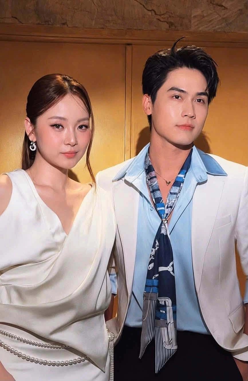 Tam Triều Dâng và Võ Điền Gia Huy cùng dự sự kiện. Sau phim Vì mẹ anh phán chia tay, cặp diễn viên trở thành hiện tượng, được nhiều khán giả yêu thích. Ảnh: FBNV