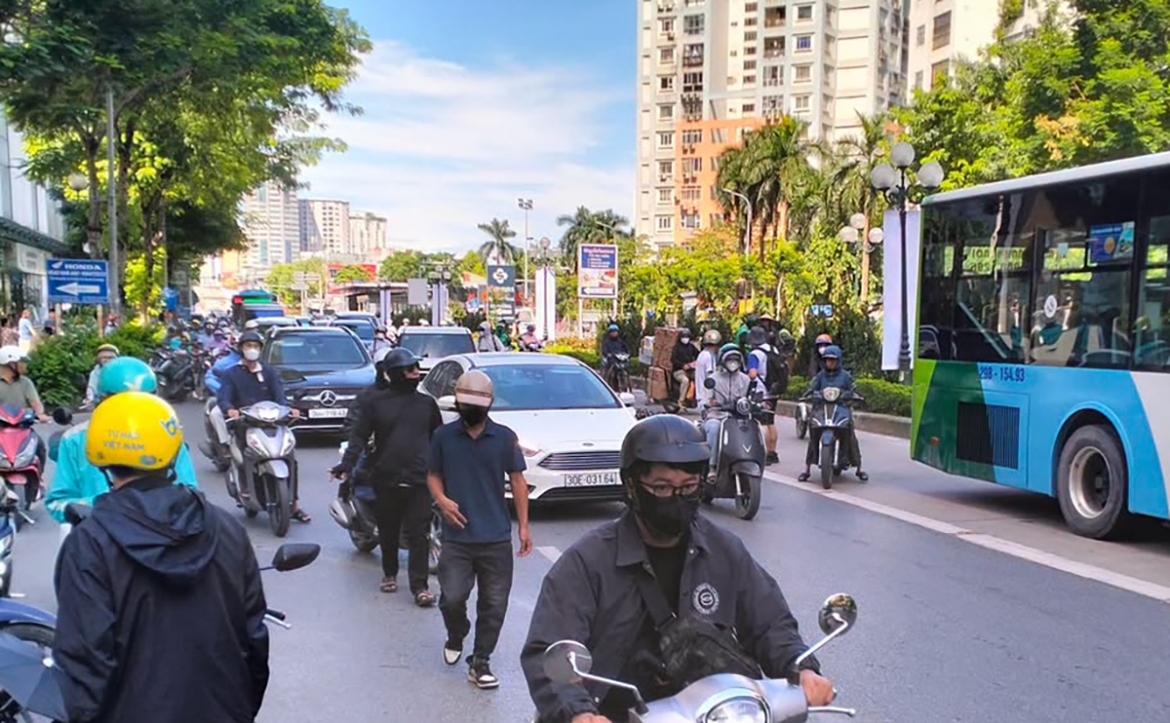 Vụ việc khiến giao thông ùn ứ theo hướng vào trung tâm Hà Nội