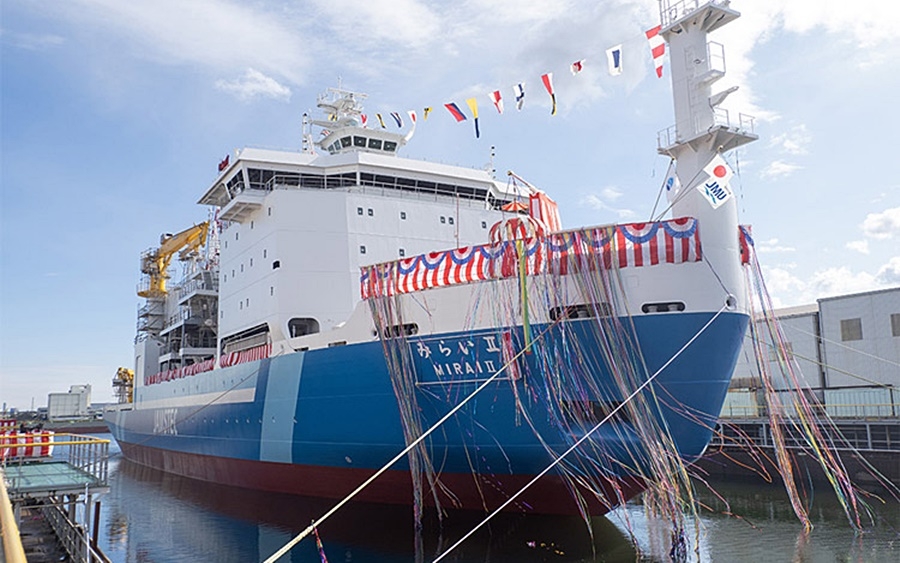 Tàu phá băng Mirai II của Nhật Bản. Ảnh: Jamstec.