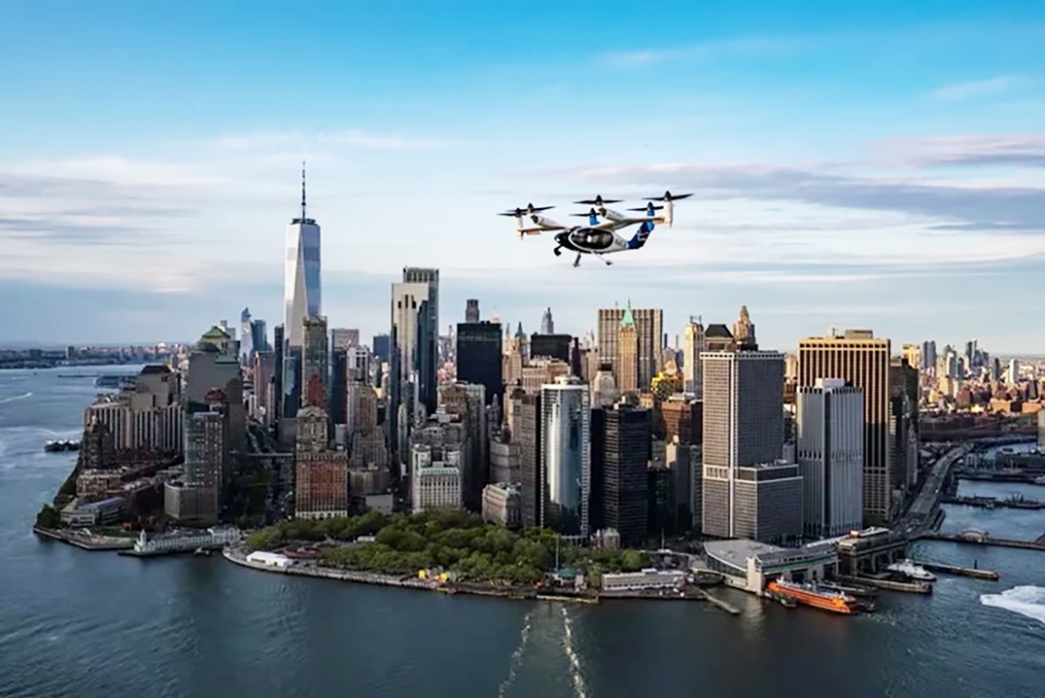 Chiếc taxi bay điện của Joby bay lượn trên thành phố New York (Mỹ) - Ảnh: JOBY AVIATION