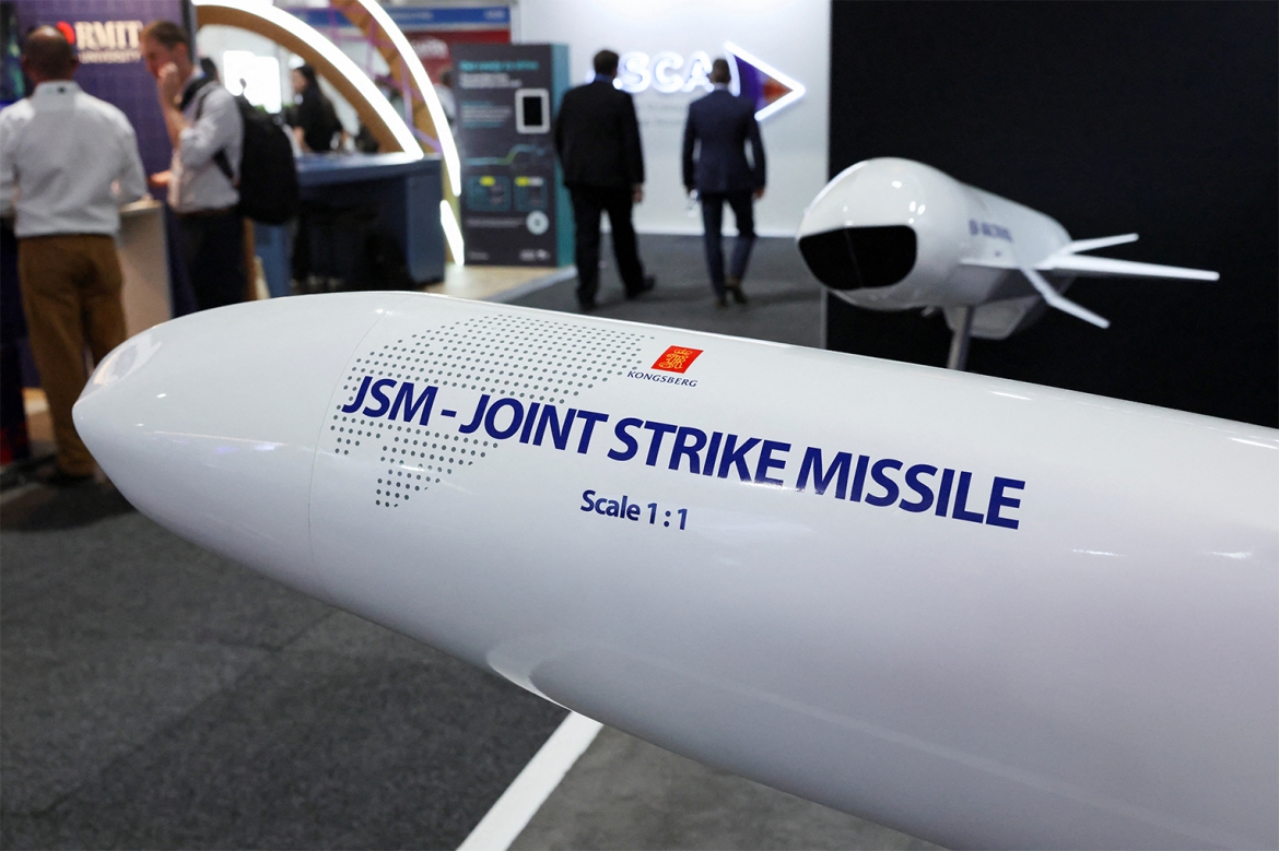 Tên lửa JSM. Ảnh: Reuters.
