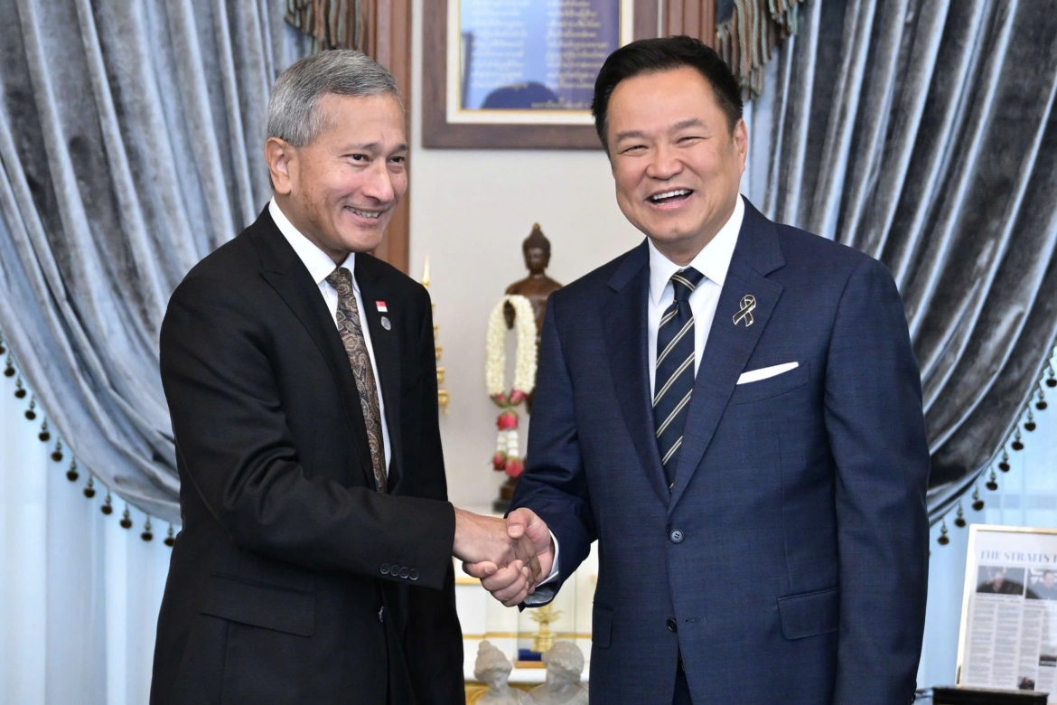 Thủ tướng Thái Lan Anutin Charnvirakul gặp Ngoại trưởng Singapore Vivian Balakrishnan tại Tòa nhà Chính phủ Thái Lan ngày 13/7/2026.