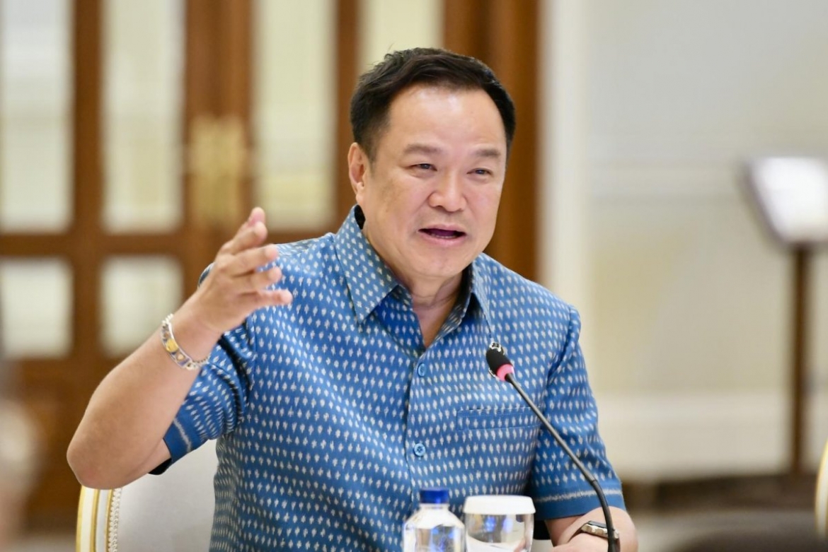 Thủ tướng Anutin Charnvirakul chủ trì họp Ủy ban Quốc gia về Phòng chống và Trấn áp tội phạm ma túy hôm 3/7. Nguồn: Chính phủ Thái Lan
