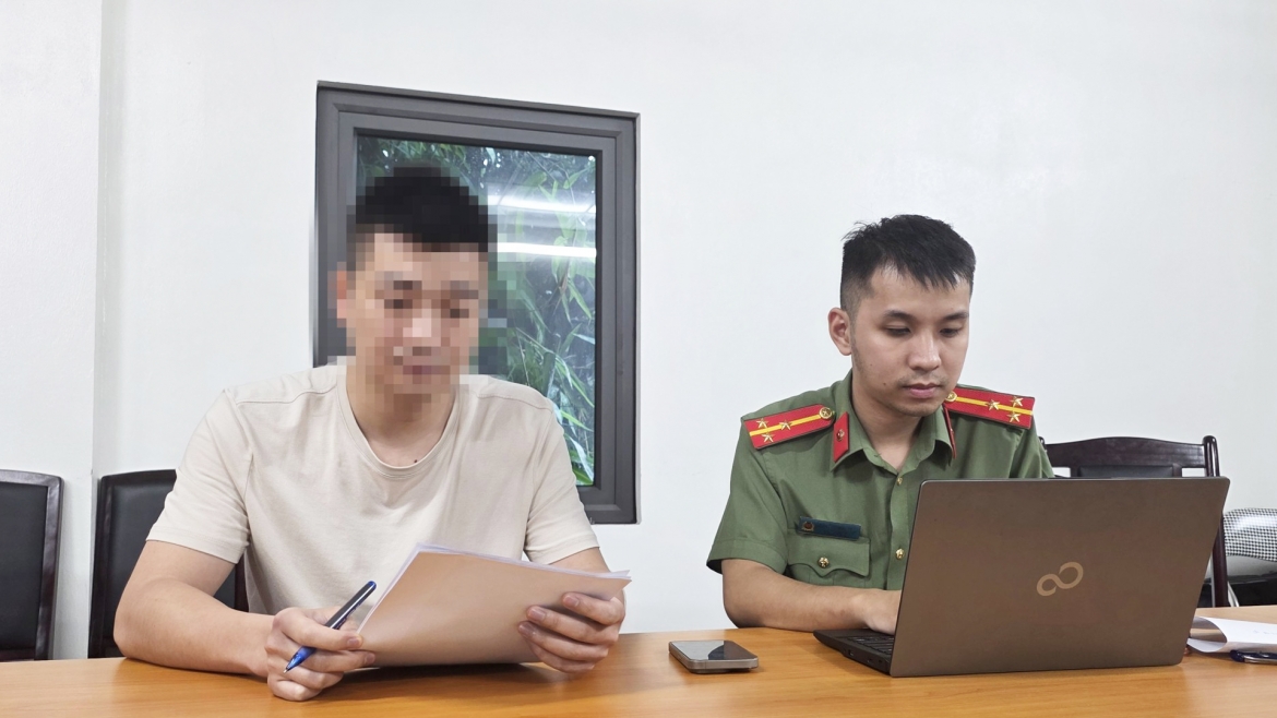 Phòng An ninh mạng và phòng, chống tội phạm sử dụng công nghệ cao làm việc với V.V.C