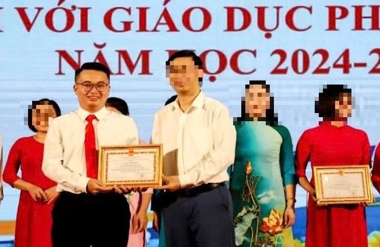 Nguyễn Hà Duy tại hội thi giáo viên dạy giỏi cấp tỉnh năm học 2024-2025. Ảnh: CTTTTQ