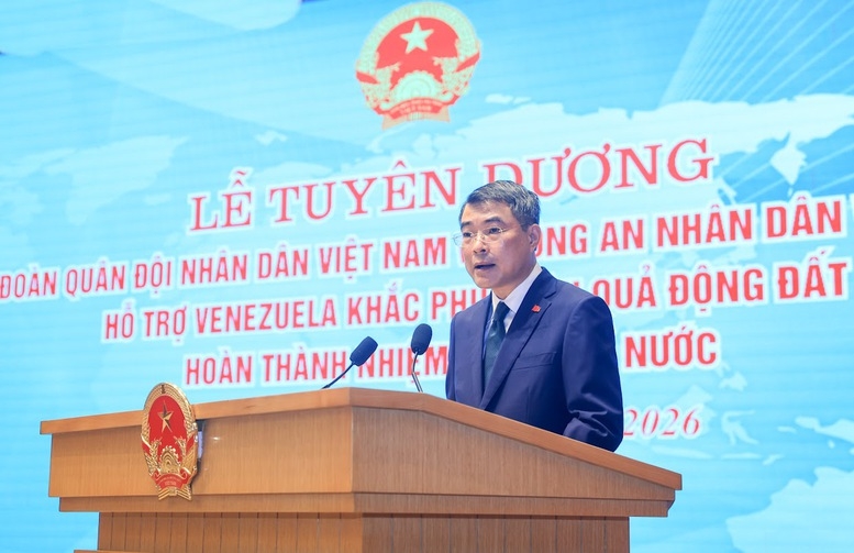 Thủ tướng Chính phủ Lê Minh Hưng phát biểu tại lễ tuyên dương Đoàn Quân đội nhân dân Việt Nam và Công an nhân dân Việt Nam hỗ trợ Venezuela khắc phục hậu quả động đất hoàn thành nhiệm vụ trở về nước - Ảnh: VGP/Nhật Bắc