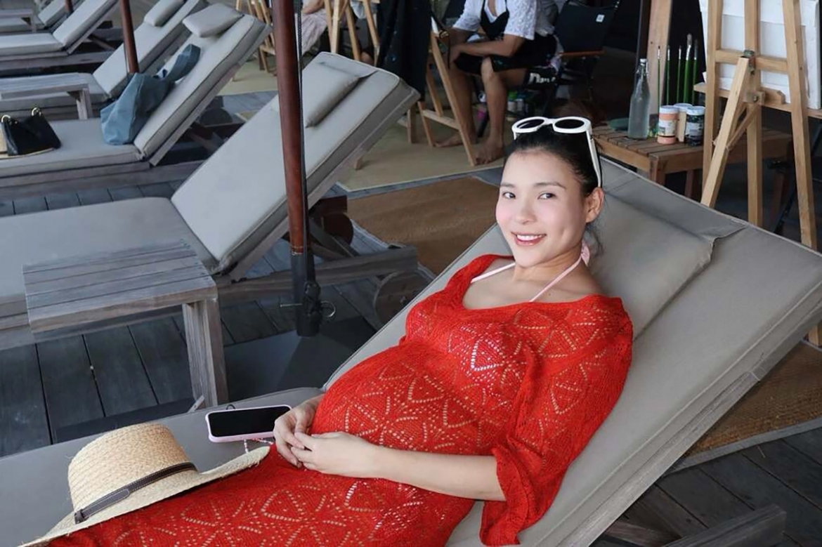 Thúy Diễm "tăng 11 kg, nghén nặng" ở tháng thứ bảy thai kỳ.