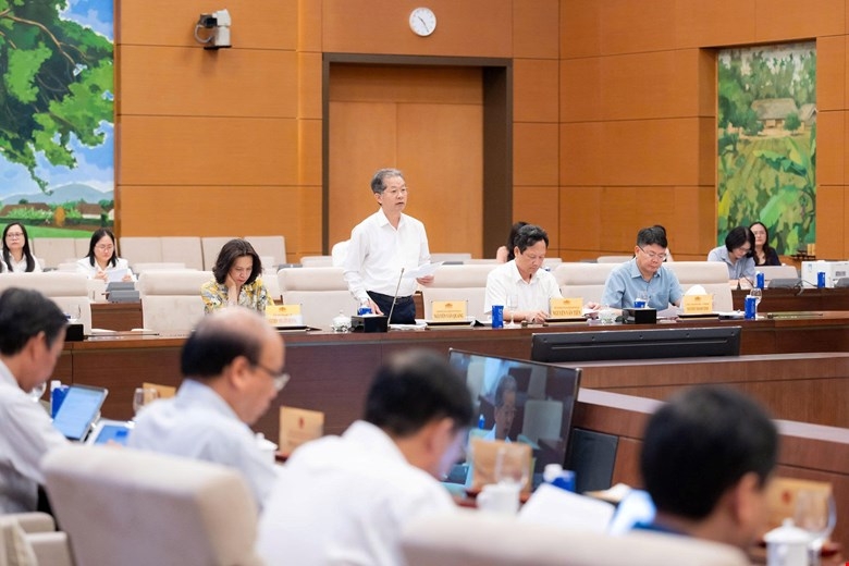 Quang cảnh phiên họp.
