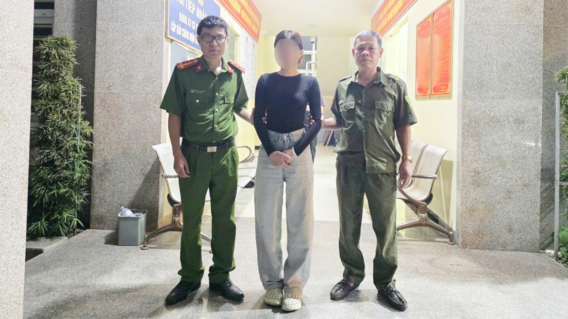 Đối tượng Lê Thị Kim Chi tại cơ quan công an