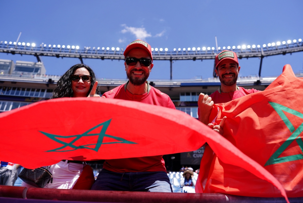 Các CĐV Morocco đang tạo nên bầu không khí vô cùng sôi động trên sân vận động Boston ở bang Massachusetts, Mỹ (Ảnh: Reuters)