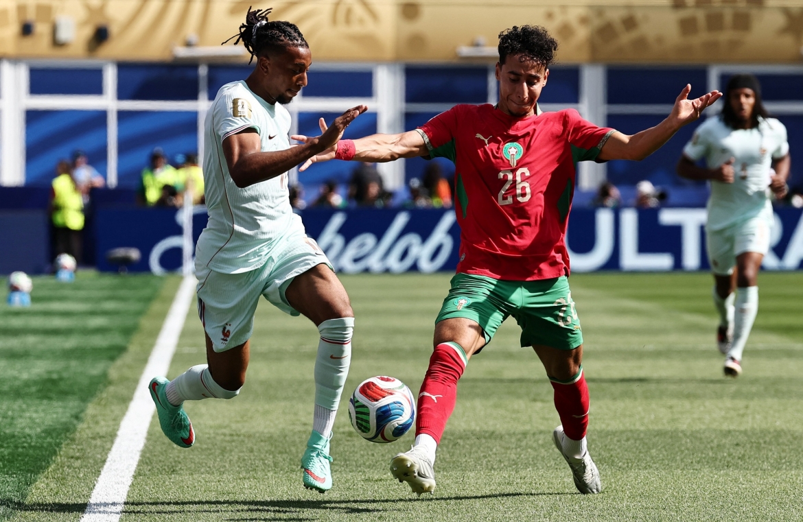Morocco chưa tung ra cú dứt điểm nào về phía khung thành Pháp trong hiệp một (Ảnh: Reuters)