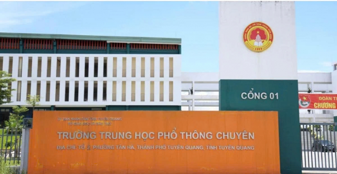 UBND tỉnh Tuyên Quang cho biết đang phối hợp với Bộ GD&amp;ĐT nghiên cứu phương án bảo đảm quyền, lợi ích hợp pháp của thí sinh, nhất là những em không liên quan vụ việc.
