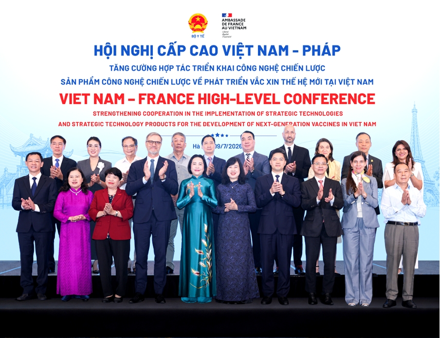 Hội nghị cấp cao với sự tham dự của lãnh đạo Đảng, Nhà nước, Chính phủ; lãnh đạo các ban, bộ, ngành Trung ương; Bộ Y tế Việt Nam; Đại sứ quán Cộng hòa Pháp tại Việt Nam; đại diện Tổ chức Y tế Thế giới (WHO), Quỹ Nhi đồng Liên Hợp Quốc (UNICEF); các chuyên gia, nhà khoa học, Tập đoàn Dược phẩm Sanofi và VNVC