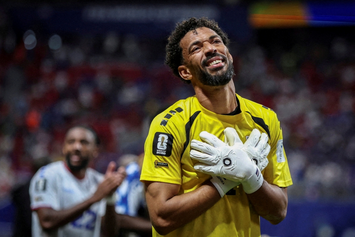 Thủ môn: Vozinha đã tạo nên câu chuyện thần kỳ tại World Cup 2026. Những pha cản phá xuất thần của Vozinha đã giúp Cape Verde góp mặt tại vòng 32 đội ngay lần đầu tham dự World Cup và chỉ chịu dừng bước khi thua sát nút Argentina 2-3.