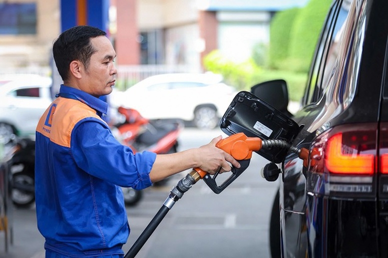 Kéo dài thời hạn áp dụng ưu đãi thuế với mặt hàng xăng, dầu đến 30/9/2026. Ảnh minh họa