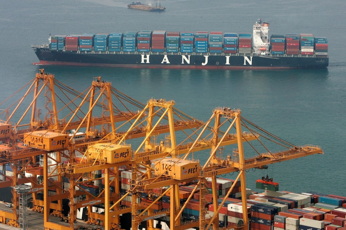 Xuất khẩu tiếp tục là trụ đỡ quan trọng của kinh tế Hàn Quốc. Nguồn: Reuters