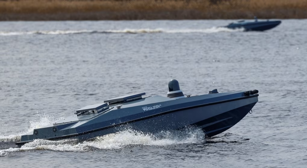 Xuồng không người lái Magura được Ukraine sử dụng để bắn hạ trực thăng Mi-8 của Nga trên Biển Đen. Ảnh: Reuters