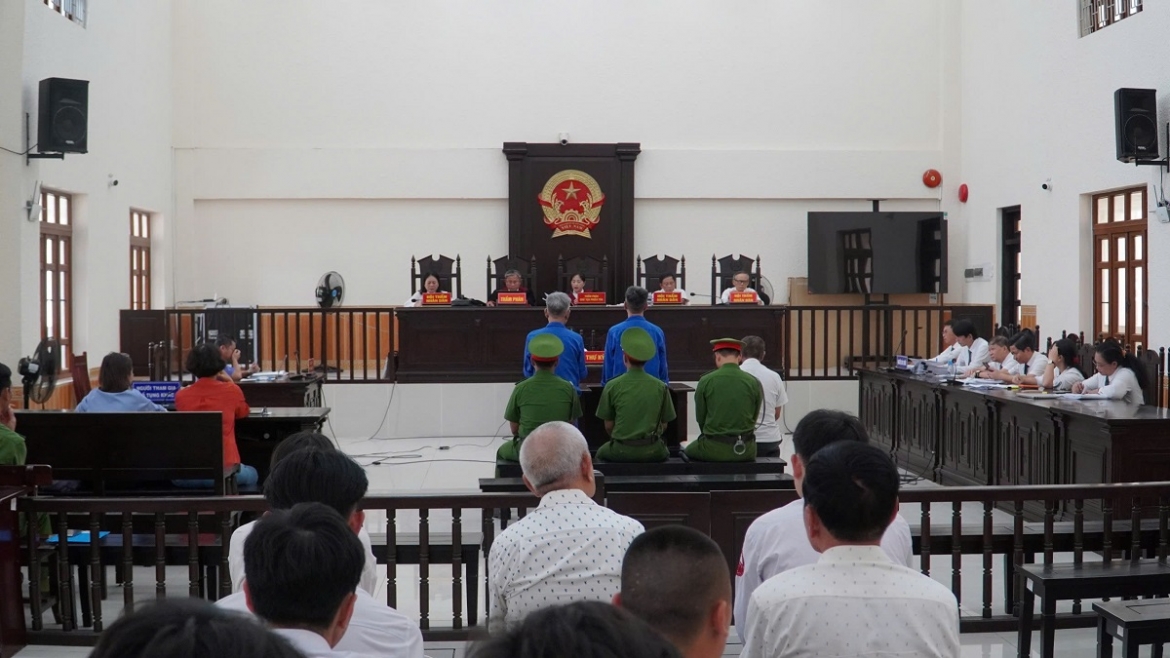 Toàn cảnh phiên toà. Ảnh: B.H