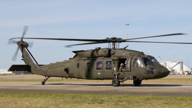 Trực thăng UH-60M của Lục quân Mỹ đảm nhận chức năng mới trong môi trường tác chiến UAV (Ảnh: Australian Defence)