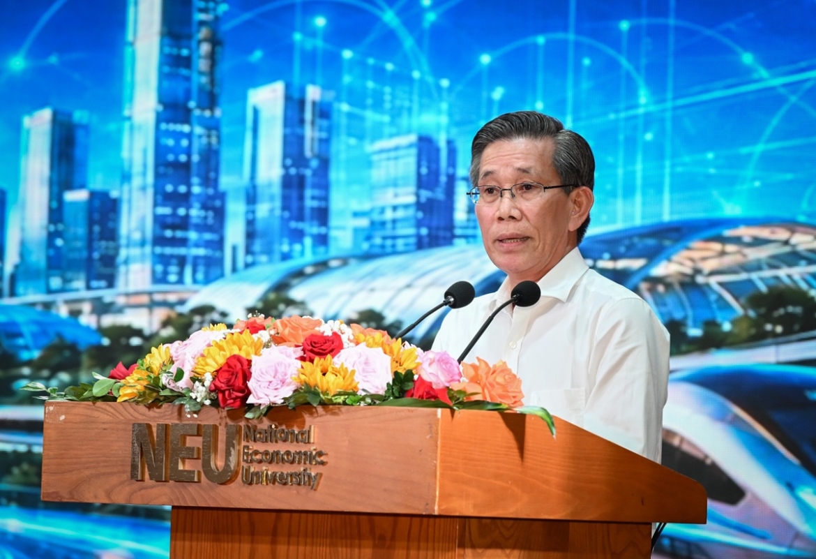 GS.TS. Sử Đình Thành, Chủ tịch Hội đồng Khoa học và Đào tạo, nguyên Giám đốc Đại học Kinh tế TP.HCM
(Ảnh: Báo Nhân dân)